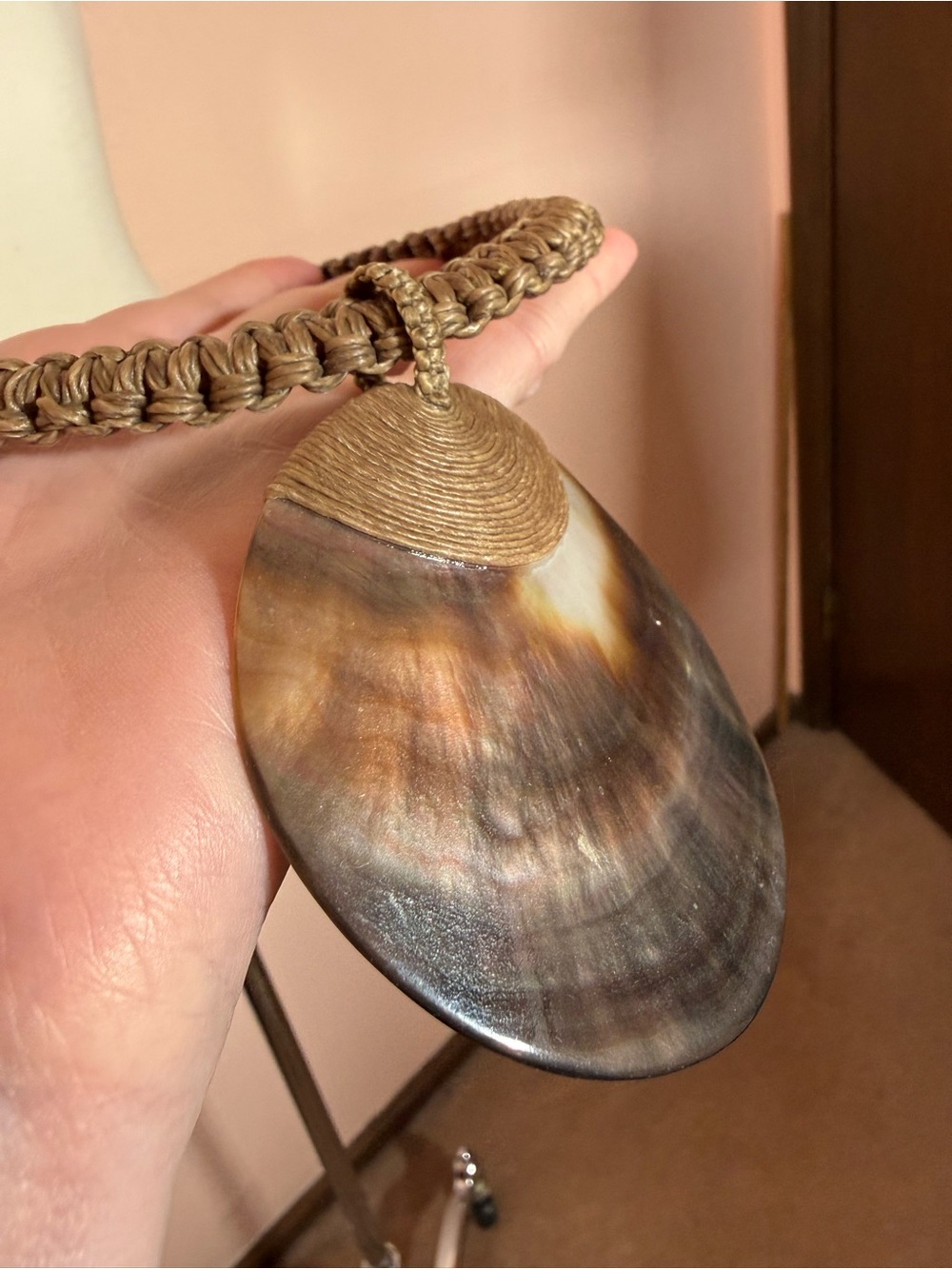 Vintage MOP Shell oversized leather minimalist Art deco Boho Necklace HUGE - Picture 14 of 15